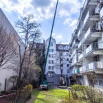 Dachrinnenreinigung mit Hebebühne München